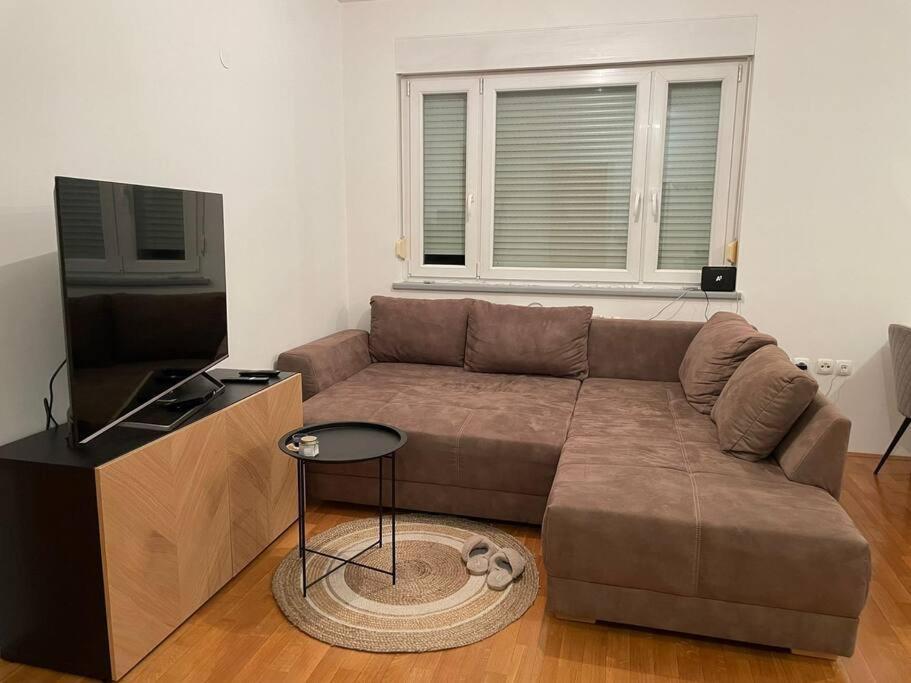 Mely Rose Apartment ลูบลิยานา ภายนอก รูปภาพ